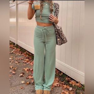 White Fox green Lounge Set